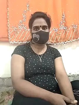 Snapshot of Mitila-3232 chatting on February 25, 2025, 6:25 am Mitila-3232 online show from February 25, 2025, 6:25 am