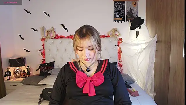 Julieta priv online show from October 8, 2025, 2:29 pm