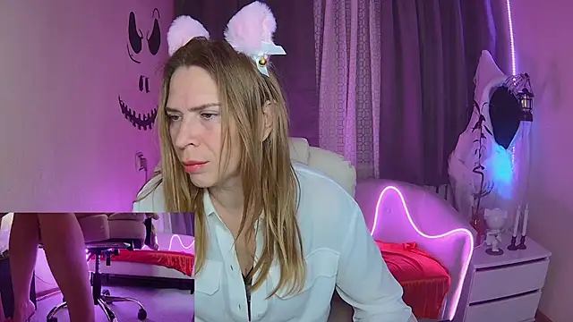 Snapshot of TessaDaybreak chatting on October 24, 2025, 7:51 am TessaDaybreak online show from October 24, 2025, 7:51 am