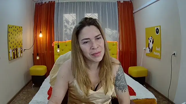 Snapshot of TessaDaybreak chatting on November 14, 2025, 8:18 am TessaDaybreak online show from November 14, 2025, 8:18 am