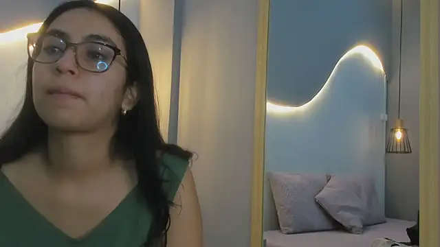 Snapshot of lucelly_15 chatting on November 23, 2025, 11:42 am lucelly 15 online show from November 23, 2025, 11:42 am