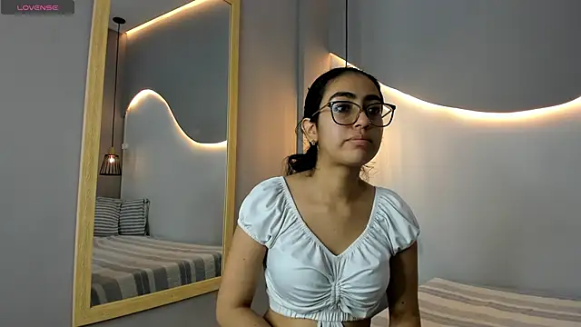 Snapshot of lucelly_15 chatting on September 21, 2025, 11:26 am lucelly 15 online show from September 21, 2025, 11:26 am