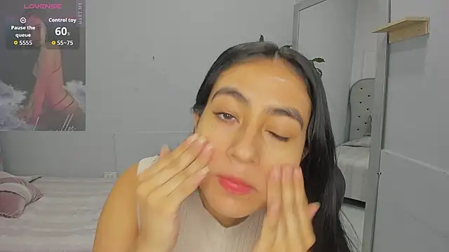 lucelly 15 online show from March 4, 2026, 11:51 am