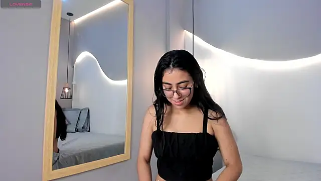 Snapshot of lucelly_15 chatting on September 19, 2025, 11:58 am lucelly 15 online show from September 19, 2025, 11:58 am