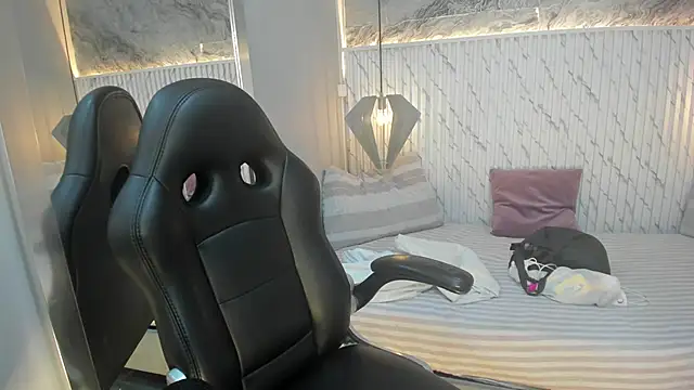 Snapshot of lucelly_15 chatting on November 28, 2025, 11:43 am lucelly 15 online show from November 28, 2025, 11:43 am