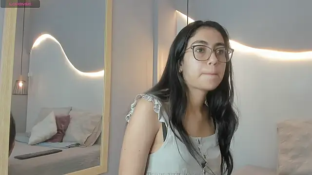 Snapshot of lucelly_15 chatting on October 12, 2025, 11:11 am lucelly 15 online show from October 12, 2025, 11:11 am