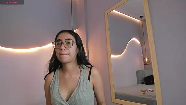 Snapshot of lucelly_15 chatting on September 25, 2025, 11:38 am lucelly 15 online show from September 25, 2025, 11:38 am