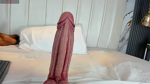 Snapshot of EvaMillins chatting on December 3, 2025, 4:24 am EvaMillins online show from December 3, 2025, 4:24 am