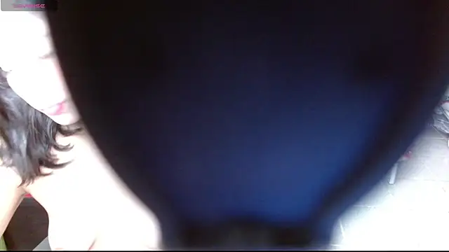 Snapshot of Violett_11 chatting on October 30, 2025, 9:01 pm Violett 11 online show from October 30, 2025, 9:01 pm