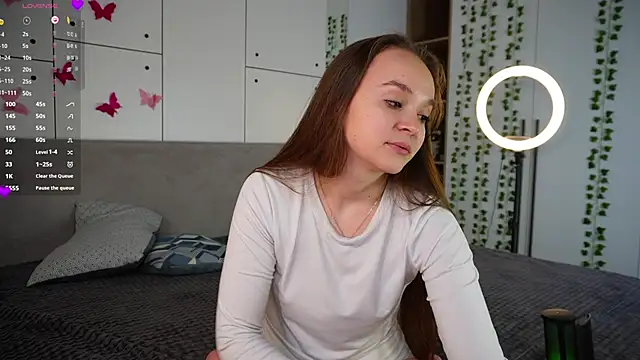 Snapshot of luxemystic_ chatting on February 22, 2025, 9:26 pm luxemystic online show from February 22, 2025, 9:26 pm
