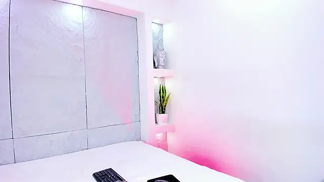 MiaMistrex online show from October 30, 2025, 4:11 am