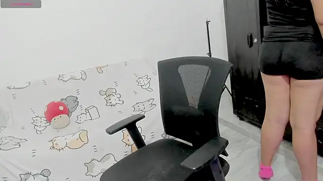 Snapshot of Naoko_7w7 chatting on November 25, 2025, 10:54 pm Naoko 7w7 online show from November 25, 2025, 10:54 pm