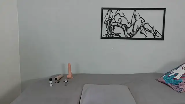 karina-lopez online show from November 27, 2025, 1:55 pm