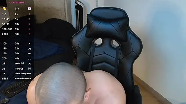 Snapshot of kevin_jef chatting on November 23, 2025, 2:43 am kevin jef online show from November 23, 2025, 2:43 am