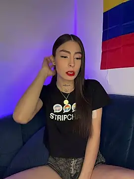 Snapshot of candycami19 chatting on May 8, 2026, 9:46 am candycami19 online show from May 8, 2026, 9:46 am
