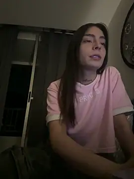 Snapshot of candycami19 chatting on September 26, 2025, 8:43 am candycami19 online show from September 26, 2025, 8:43 am