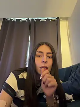 candycami19 online show from January 15, 2026, 12:19 pm