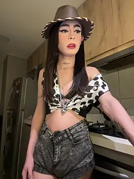 Snapshot of candycami19 chatting on March 21, 2025, 7:44 am candycami19 online show from March 21, 2025, 7:44 am