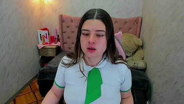 Lianngrace online show from April 11, 2026, 11:36 am