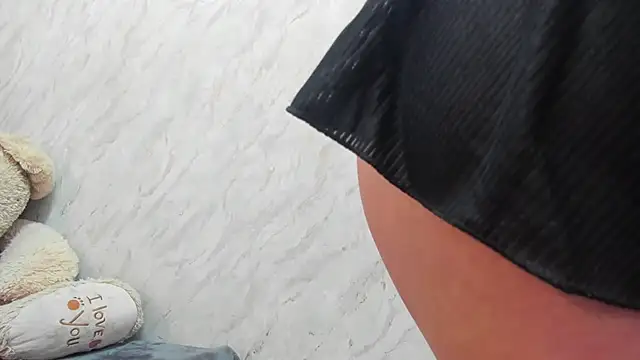 Lianngrace online show from December 4, 2025, 2:38 pm