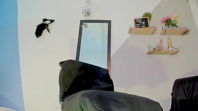 Snapshot of Aria_fitness chatting on November 25, 2025, 1:11 pm Aria fitness online show from November 25, 2025, 1:11 pm