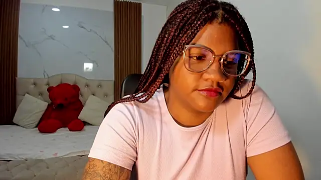 ZahraRose online show from March 3, 2026, 6:37 pm