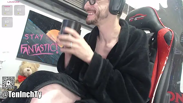 Snapshot of teninchty chatting on November 15, 2025, 5:28 pm teninchty online show from November 15, 2025, 5:28 pm