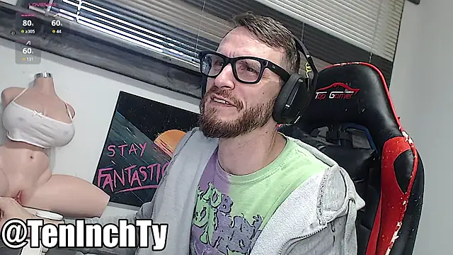 Snapshot of teninchty chatting on January 13, 2026, 4:33 pm teninchty online show from January 13, 2026, 4:33 pm