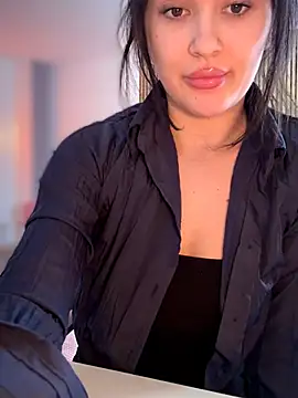 YoungHotMilf97 online show from February 6, 2026, 8:43 am