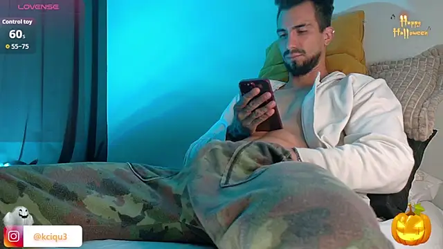 K cique online show from November 1, 2025, 11:37 am