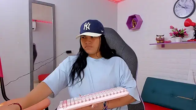 melany rouse18 online show from September 30, 2025, 1:55 am