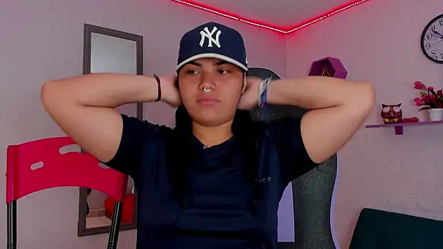 melany rouse18 online show from October 1, 2025, 1:33 am