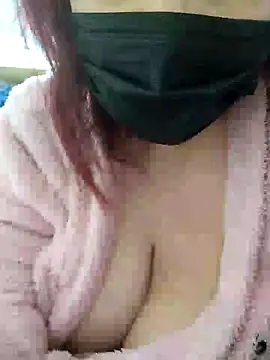 Snapshot of Loly2025 chatting on February 20, 2025, 1:03 am Loly2025 online show from February 20, 2025, 1:03 am