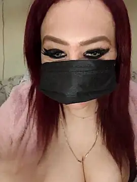 Loly2025 online show from March 24, 2026, 9:04 pm