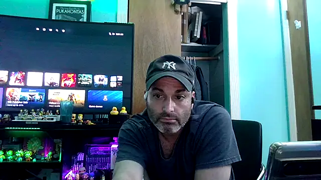 Snapshot of Novabear6996 chatting on November 14, 2025, 5:11 am Novabear6996 online show from November 14, 2025, 5:11 am