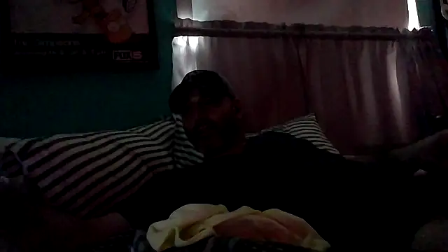 Novabear6996 online show from February 6, 2026, 2:35 pm