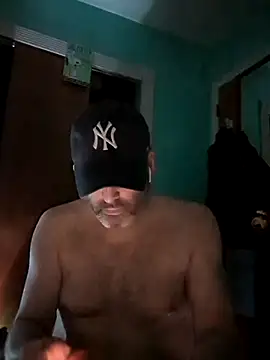 Snapshot of Novabear6996 chatting on March 21, 2025, 11:22 am Novabear6996 online show from March 21, 2025, 11:22 am