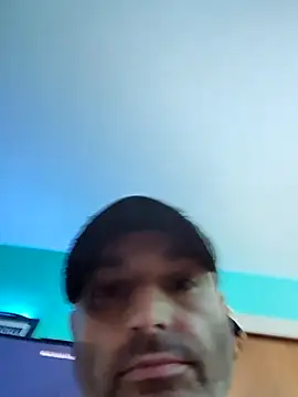 Novabear6996 online show from April 19, 2026, 12:55 am