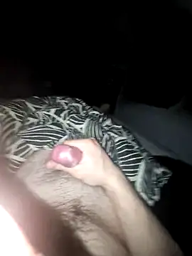 Lezoz  online show from April 13, 2026, 10:14 pm