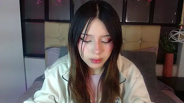 Snapshot of fyreandfox_ chatting on November 26, 2025, 8:20 pm fyreandfox online show from November 26, 2025, 8:20 pm