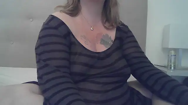 sizha6 online show from October 31, 2025, 11:51 am