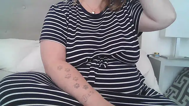 sizha6 online show from September 27, 2025, 8:09 am