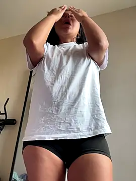 Snapshot of Karla_Stein2025 chatting on November 5, 2025, 5:05 pm Karla Stein2025 online show from November 5, 2025, 5:05 pm