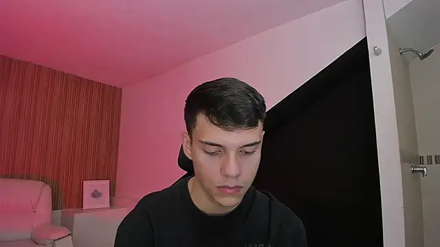 JacobRoberts1 online show from November 20, 2025, 8:53 pm