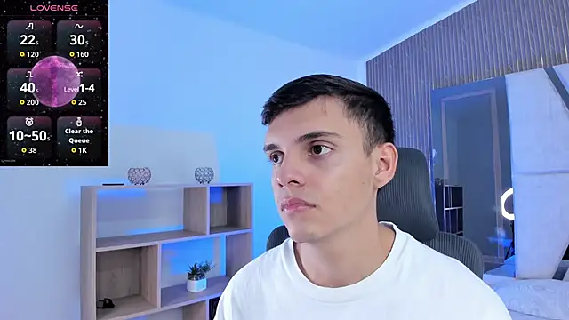 JacobRoberts1 online show from November 17, 2025, 8:35 pm