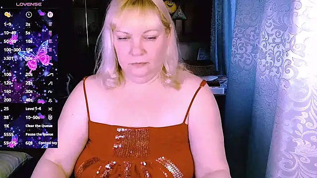 FlowerButterf online show from March 28, 2026, 3:46 pm