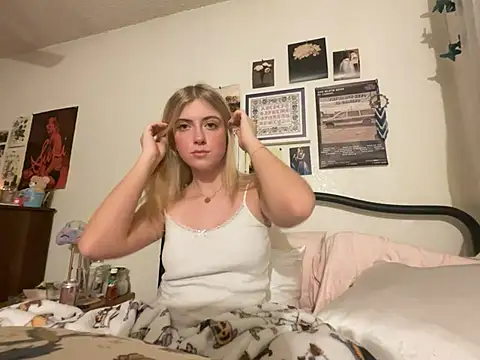 Snapshot of sinfulblonde1 chatting on February 24, 2025, 5:54 am sinfulblonde1 online show from February 24, 2025, 5:54 am