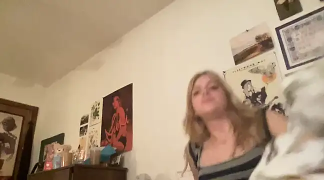 Snapshot of sinfulblonde1 chatting on February 17, 2025, 4:20 am sinfulblonde1 online show from February 17, 2025, 4:20 am