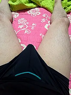 Snapshot of halu5400 chatting on October 3, 2025, 7:32 am halu5400 online show from October 3, 2025, 7:32 am