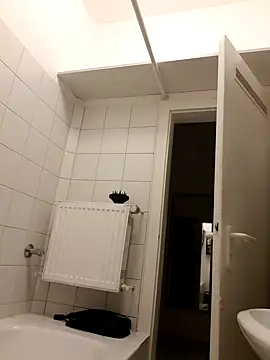 Snapshot of xXCR07xX chatting on February 16, 2025, 9:38 pm xXCR07xX online show from February 16, 2025, 9:38 pm